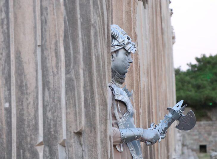 "Bergama Oratoryosu: Sunağın Gözyaşları" dünya prömiyeri Bergama'da yapıldı G2