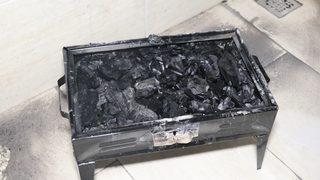 Yatak odasında yaktığı mangal hayatına mal oldu! 