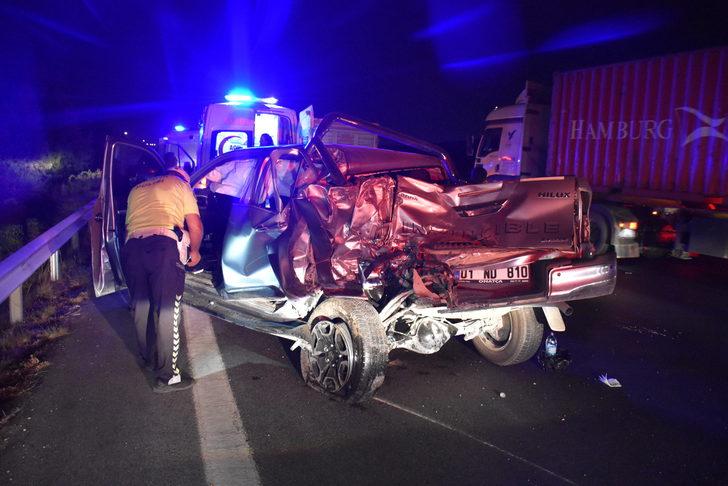 Adana'da tır ile pikabın çarpıştığı kazada 2 kişi öldü G2