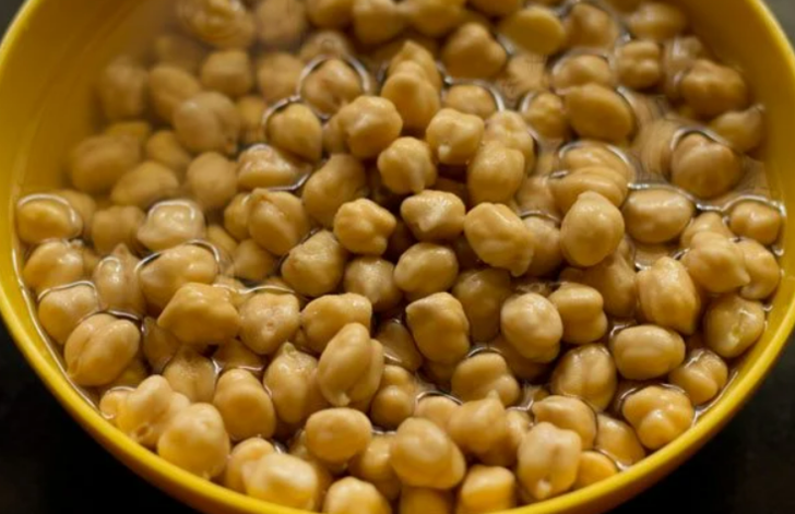 Nohut suyunu döküyorsanız büyük yanlış yapıyorsunuz! Her derde deva olan nohut suyunun faydaları G3