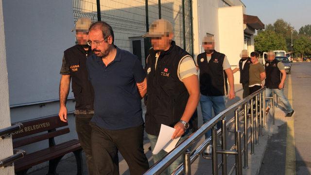 GÜNCELLEME - Adana'da 10 FETÖ şüphelisi gözaltına alındı