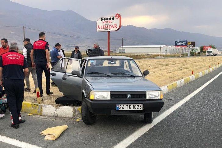 Erzincan'da iki otomobilin çarpıştığı kazada 1 kişi öldü, 4 kişi yaralandı G3