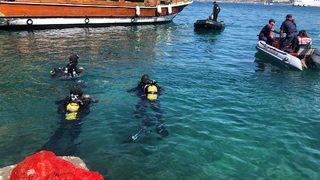 Jandarma, Kuşadası'ndaki Sevgi Plajı'nda temizlik yaptı