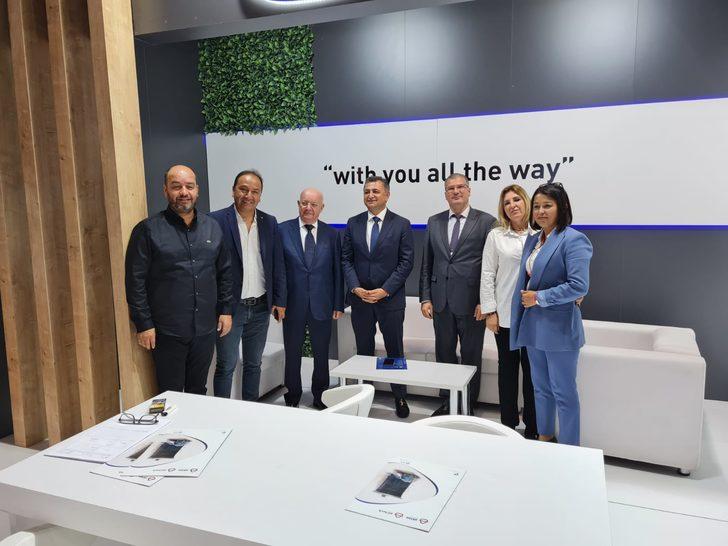 Türk otomotiv firmalarının temsilcileri Almanya'da fuara katıldı G2