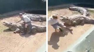 5 metrelik timsahla burun buruna! Kalabalığın gözleri önünde...