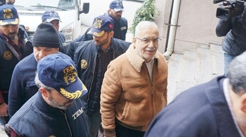 Eski AKP milletvekili: Davutoğlu ailesiyle birlikte 4 saat Gülen'in evinde kaldı