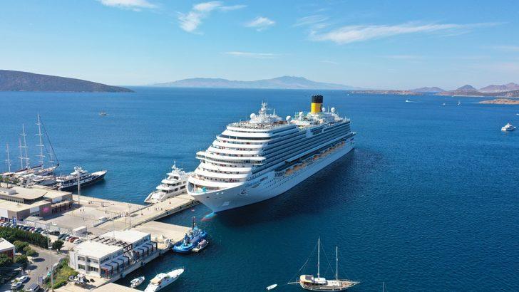 Bodrum'a "Costa Venezia" gemisiyle bin 502 yolcu geldi G1