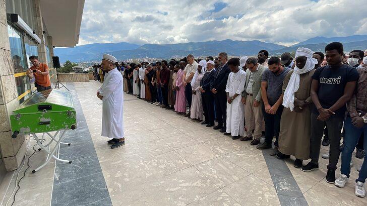 Üniversite öğrenimi gördüğü Karabük'te vefat eden Çadlı öğrencinin cenazesi toprağa verildi G2