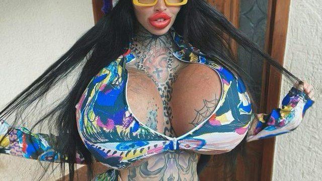 Dünyanın en büyük vajinasına ve göğüslerine sahip olan Mary Magdalene’dan şaşırtan açıklama! “Hareket edemiyorum”