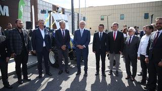 TürkTraktör'den Sakarya Büyükşehir Belediyesi'ne araç desteği