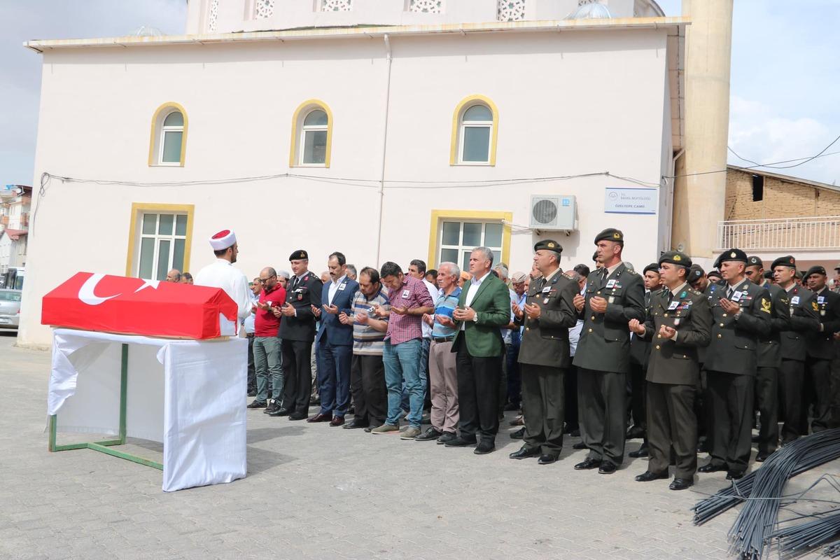 Elazığ'da vefat eden Kıbrıs gazisi son yolculuğuna uğurlandı