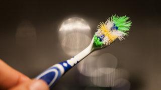 Grip olduktan sonra yapmanız gereken ilk şey! Hiçbir yere değmediğinden emin olun