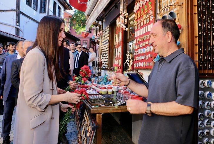 AK Partili Karaaslan, Eskişehir'de sivil toplum kuruluşu temsilcileriyle buluştu: G1