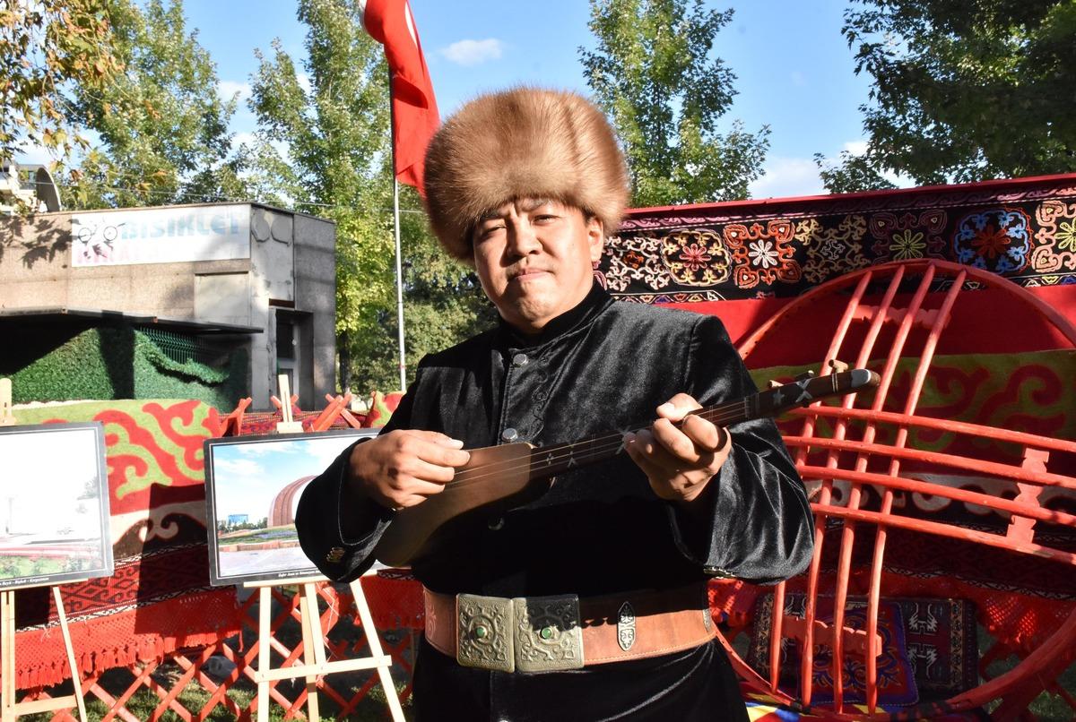 T&uuml;rk D&uuml;nyası K&uuml;lt&uuml;r Başkenti Bursa'da "Manas Haftası" etkinlikleri başladı