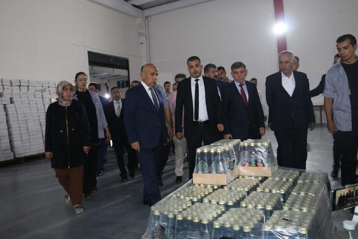 Tarım ve Orman Bakanı Vahit Kirişci, Adıyaman'da badem hasadına katıldı: G5