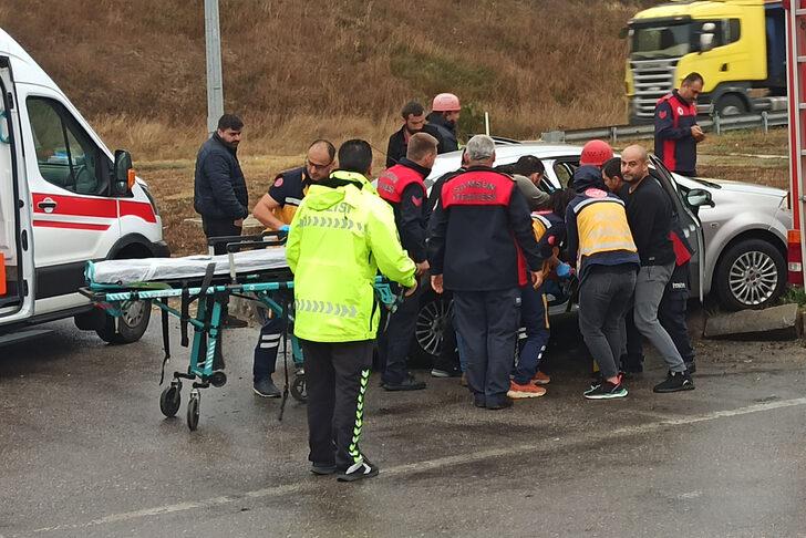 Samsun'da tırla çarpışan otomobildeki 2 kişi yaralandı G2