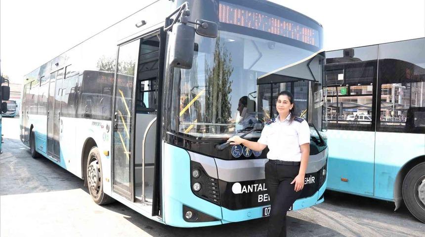  9 bin TL maaşla günde 8 saat çalışacak kadın şoför aranıyor