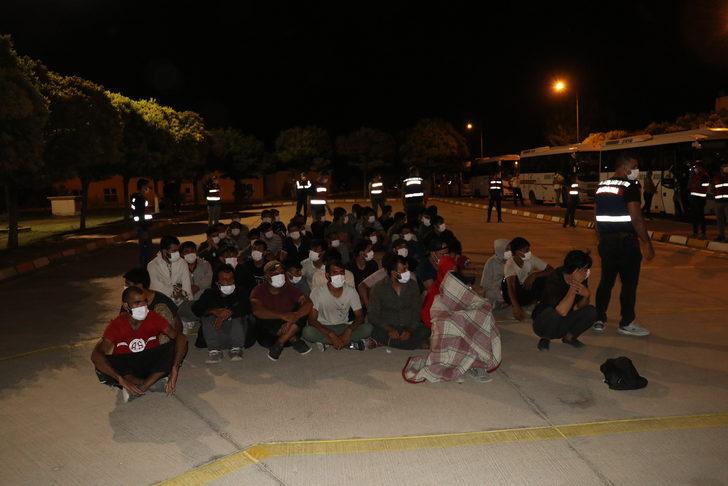 Iğdır'dan 483 Afgan düzensiz göçmen ülkelerine gönderildi G2