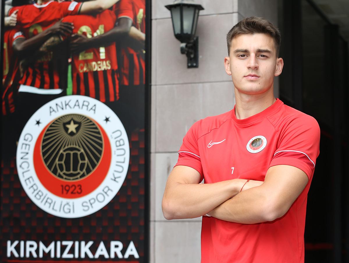 Gen&ccedil;lerbirliği'nin gen&ccedil; yeteneği Ahmet Arda Tuzcu iddialı konuştu: