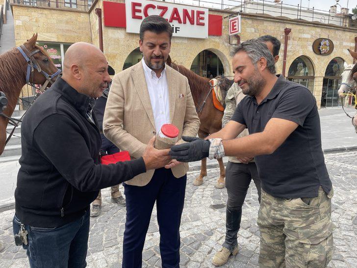 Ürgüplü Gazi Bekir Çavuş'un kabir toprağı at sırtında 6 günde memleketine getirildi G5