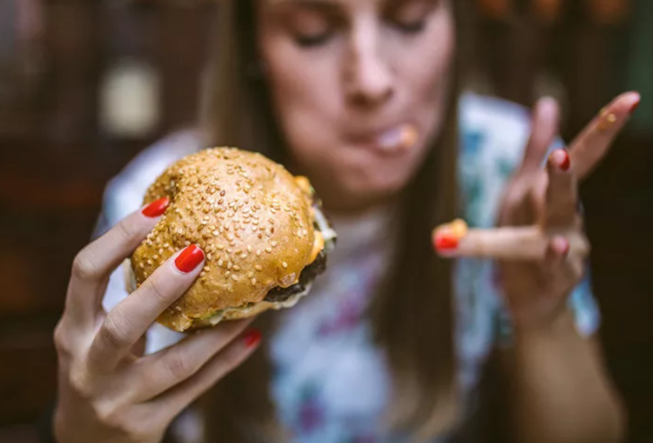 Uzmanlar uyarıyor: Kanser evinizin içinden yayılıyor! Bu malzemeleri asla kullanmayın G1