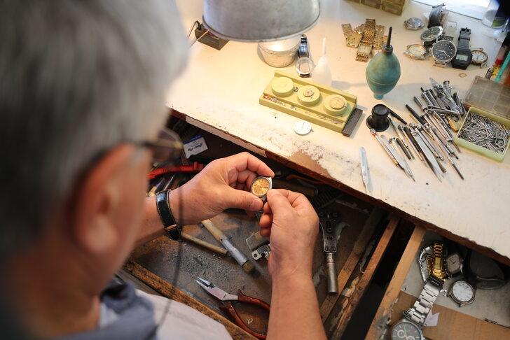 Ziya usta yarım asırdır saatlere ayar veriyor G5