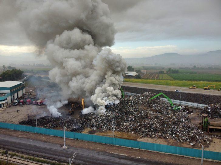 GÜNCELLEME - Osmaniye'de geri dönüşüm tesisinde çıkan yangına müdahale ediliyor G1