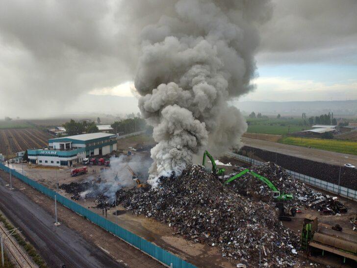 GÜNCELLEME - Osmaniye'de geri dönüşüm tesisinde çıkan yangına müdahale ediliyor G4