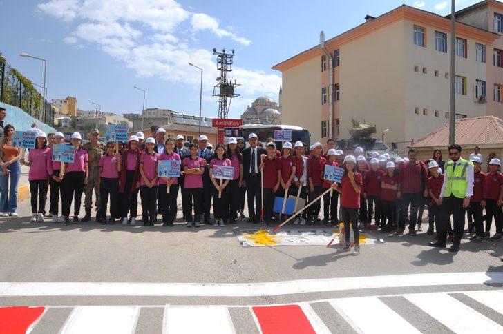 Şırnak'ta "trafikte yayalar kırmızı çizgimizdir" etkinliği yapıldı G3