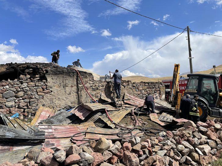 Erzurum'da bir ev ile ahır yandı G3