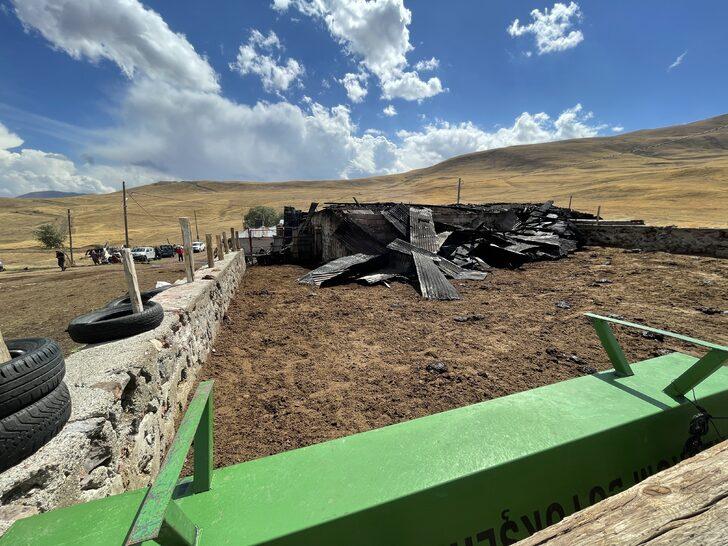 Erzurum'da bir ev ile ahır yandı G4