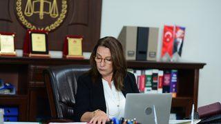 Aldatmak dizisinin Hakim Güzide'si Vahide Perçin kimdir? Vahide Perçin ne kanseri oldu, eski eşi Altan Gördüm ile ne zaman boşandı?