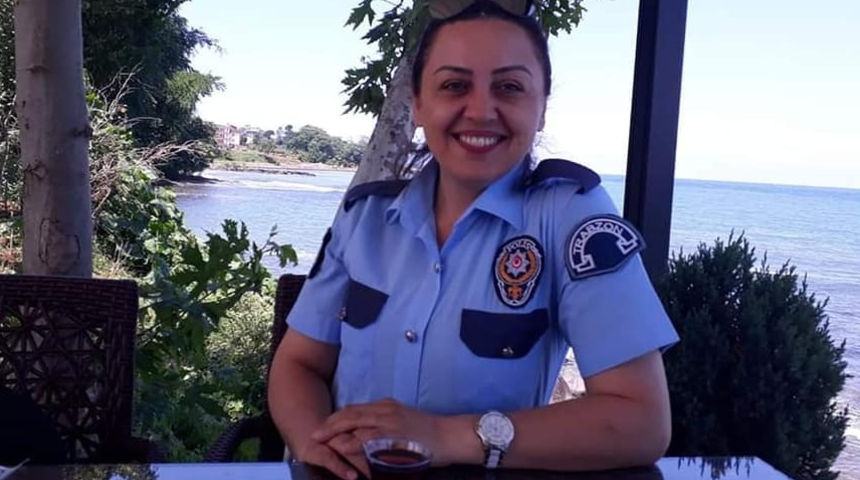 Komşusunu arayıp, intihar etmişti! Polis memuru son yolculuğuna uğurlandı