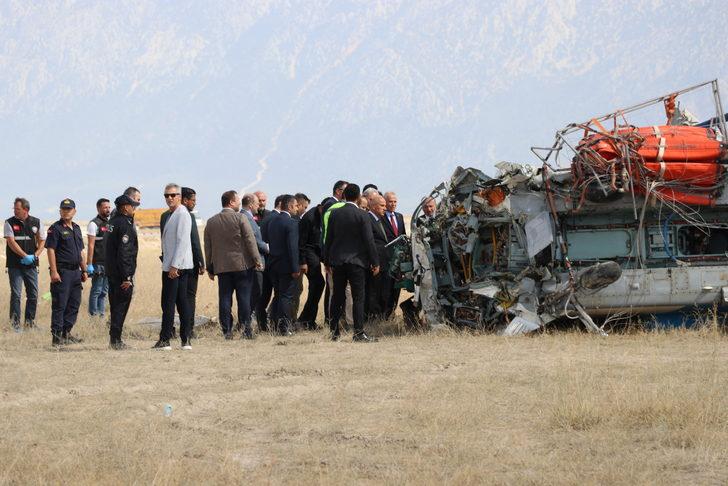 Tarım ve Orman Bakanı Vahit Kirişci, helikopter kazası alanını inceledi G2
