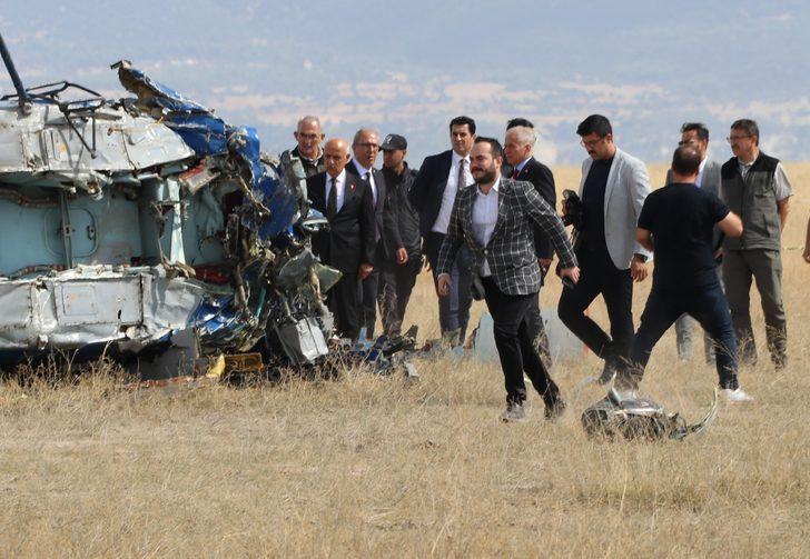 Tarım ve Orman Bakanı Vahit Kirişci, helikopter kazası alanını inceledi G4