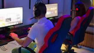 Sürekli bilgisayar başında oturanlar için ihtiyaçtan çok gereklilik olan kumaş oyuncu koltukları tavsiyeleri