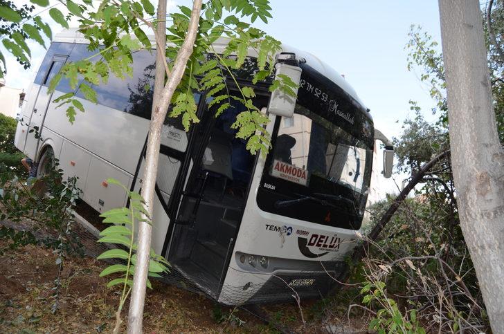 Aksaray'da devrilen öğrenci servisinin sürücüsü öldü G1