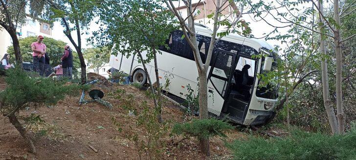 Aksaray'da devrilen öğrenci servisinin sürücüsü öldü G3