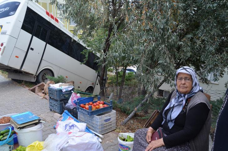 Aksaray'da devrilen öğrenci servisinin sürücüsü öldü G4