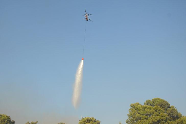 GÜNCELLEME - Antalya'nın Kumluca ilçesindeki orman yangını kontrol altına alındı G4