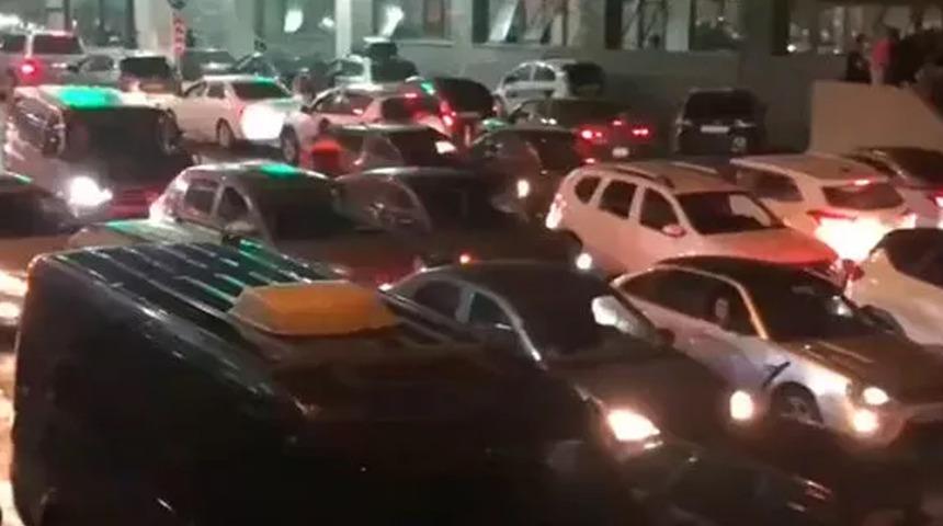 Ülke kapılarını Ruslara açtı! Seferberlikten kaçana iltica hakkı