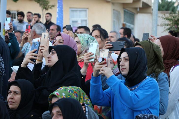 Yer: Siirt! 'Işık Hadisesi'ni görebilmek için akın ettiler... Güneş onun mezarına doğuyor G4