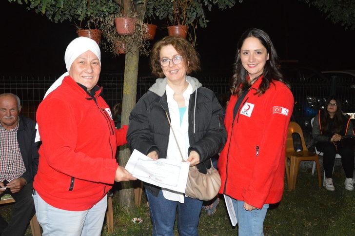 Kızılay ekipleri mahalle mahalle dolaşıp ilk yardım eğitimi veriyor G3