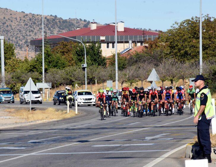 Türkiye Bisiklet Şampiyonası 7. Etap Puanlı Yol Yarışları Kırıkkale'de başladı G2