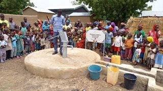Erzurum polisi Kamerun'da su kuyusu açtırdı