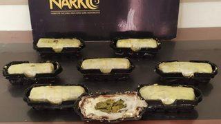 Adana'da kek paketlerinde 2 kilo 130 gram esrar ele geçirildi