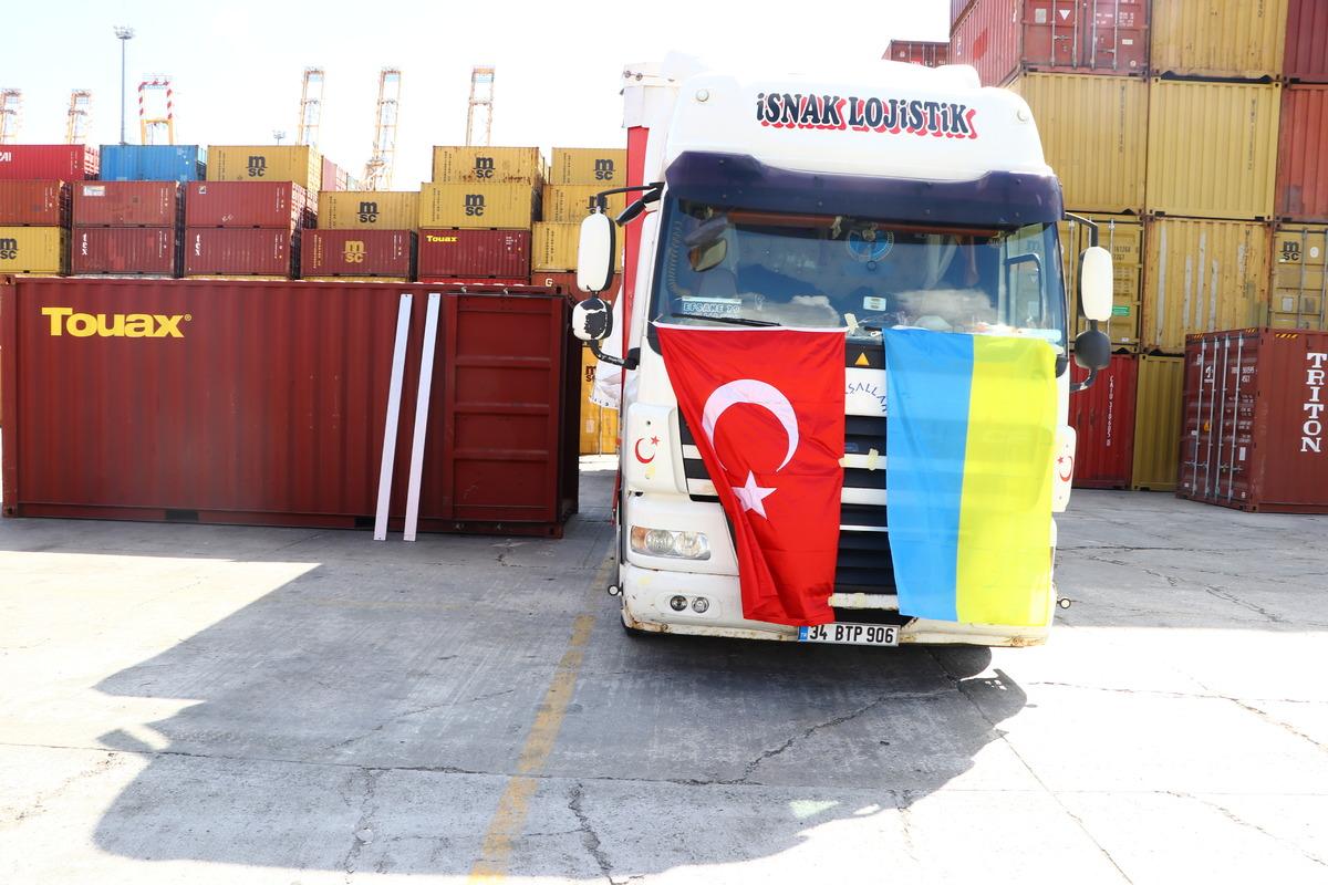 Ukrayna'dan Tekirdağ'a getirilen gıda &uuml;r&uuml;nleri gemiyle Afrika ve Uzak Doğu &uuml;lkelerine g&ouml;nderiliyor