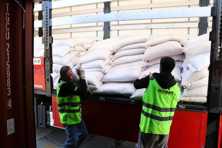 Ukrayna'dan Tekirdağ'a getirilen gıda ürünleri gemiyle Afrika ve Uzak Doğu ülkelerine gönderiliyor G3