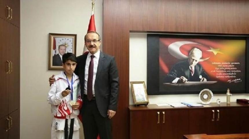 Balkan şampiyonu küçük karateci kazada öldü