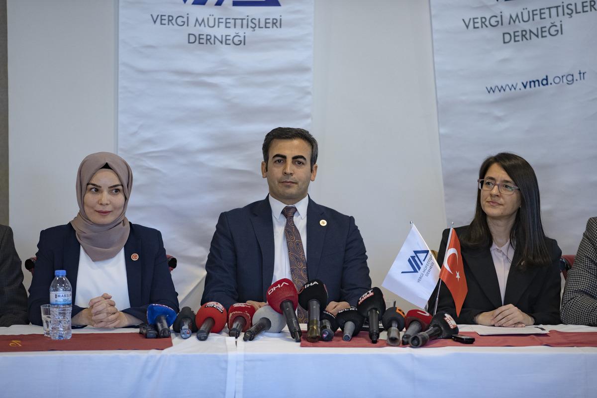 Vergi m&uuml;fettişleri &ouml;zl&uuml;k haklarında iyileştirme talep etti